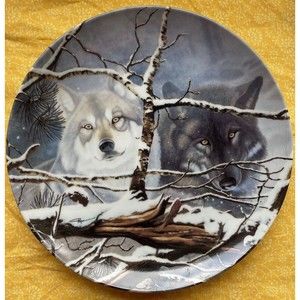 EYES IN THE MIST Plate-Eyes of the Wild- Daniel Renn Pierce-Black & Gray Wolf